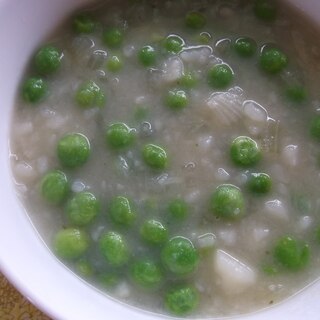 冷凍食品で簡単☆ポテトとグリーンピースのスープ